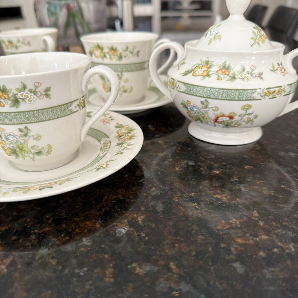 Royal Doulton "Tonkin" Fine Bone China Dinner Service (1974, 44 - Piece Set) - Picture 13 of 14